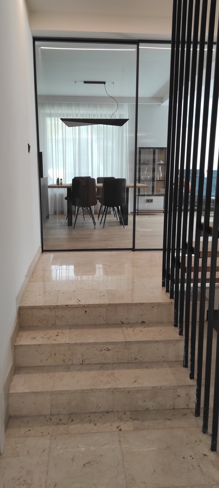 Realizace Krystal — renovace kamenné podlahy