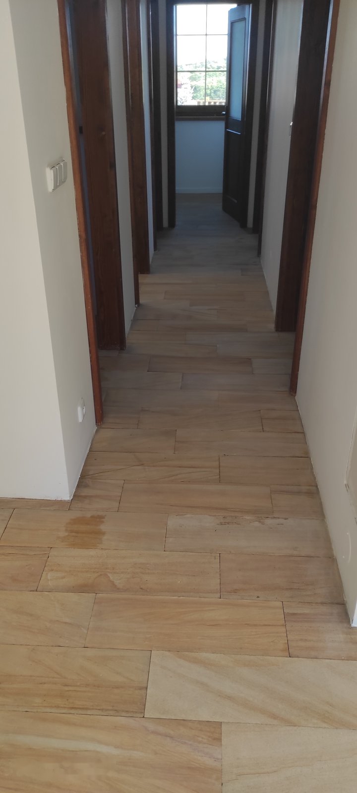 Realizace Krystal — renovace kamenné podlahy