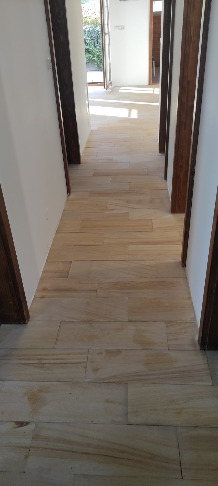 Realizace Krystal — renovace kamenné podlahy