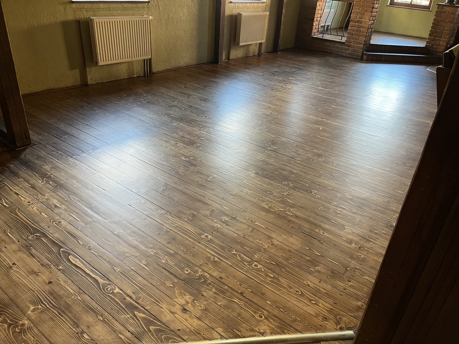 Realizace Krystal — renovace kamenné podlahy