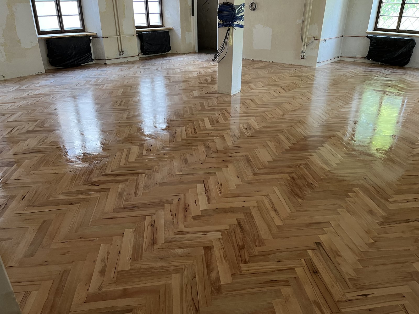 Realizace Krystal — renovace kamenné podlahy