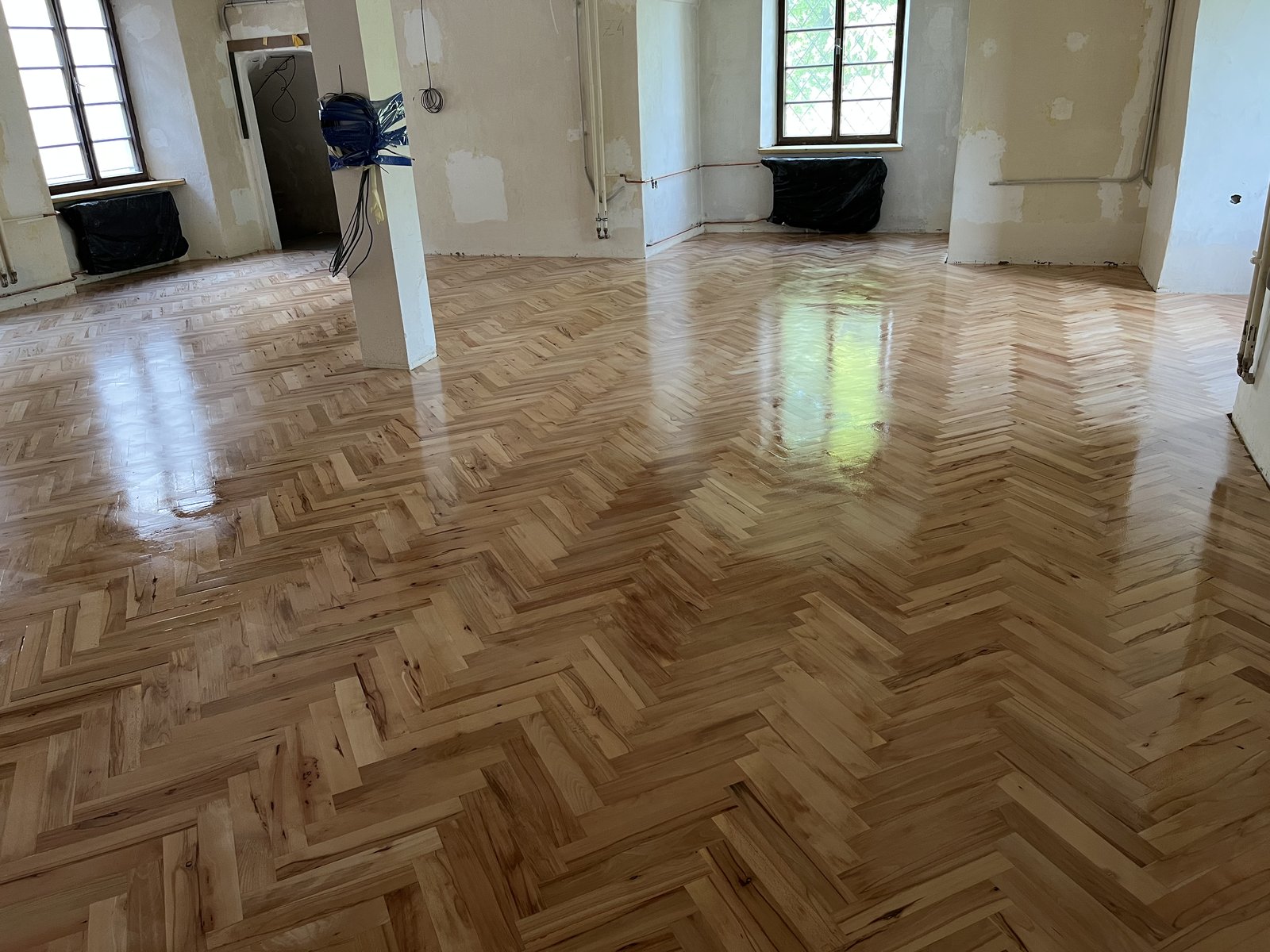 Realizace Krystal — renovace kamenné podlahy