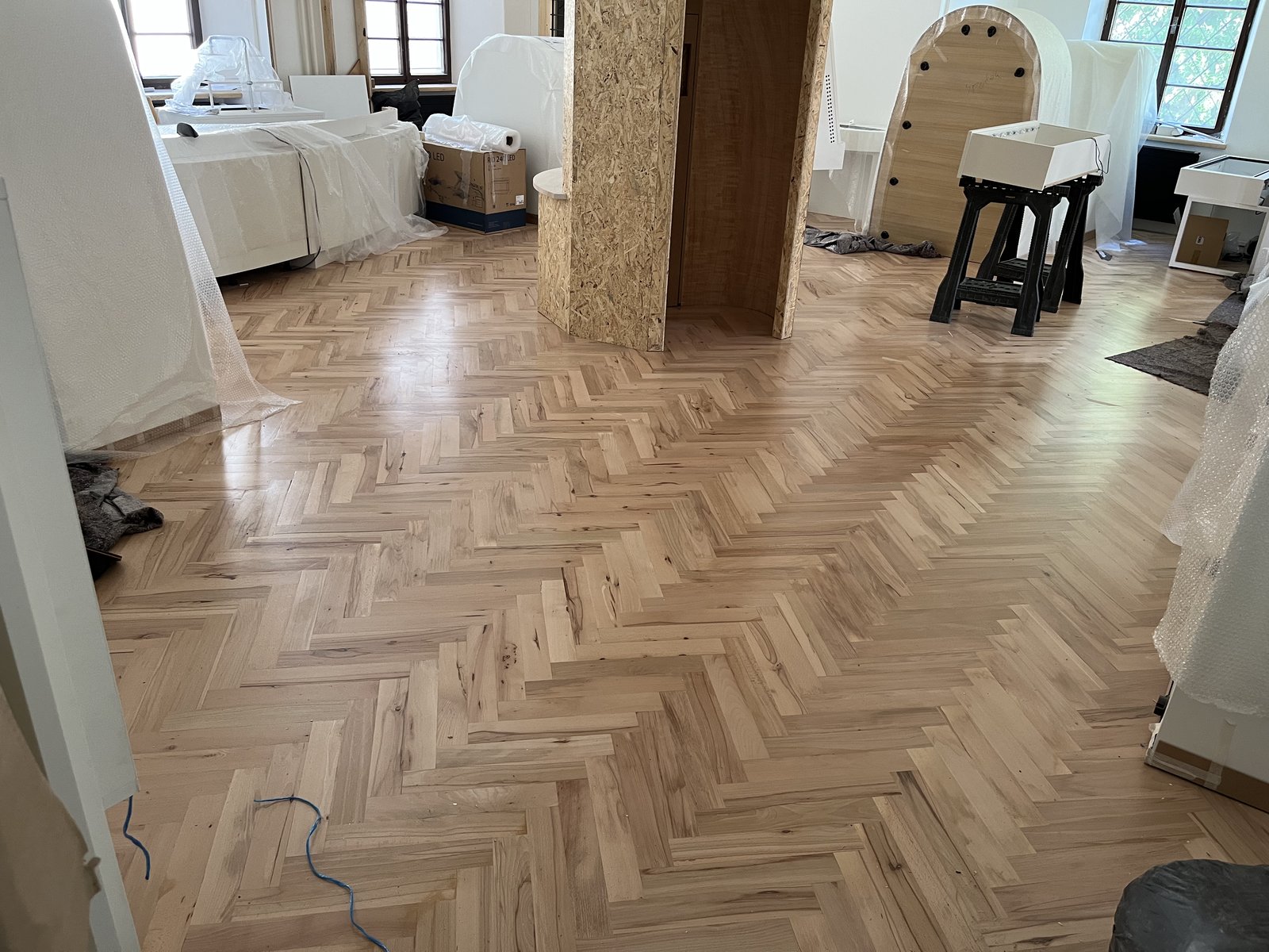 Realizace Krystal — renovace kamenné podlahy