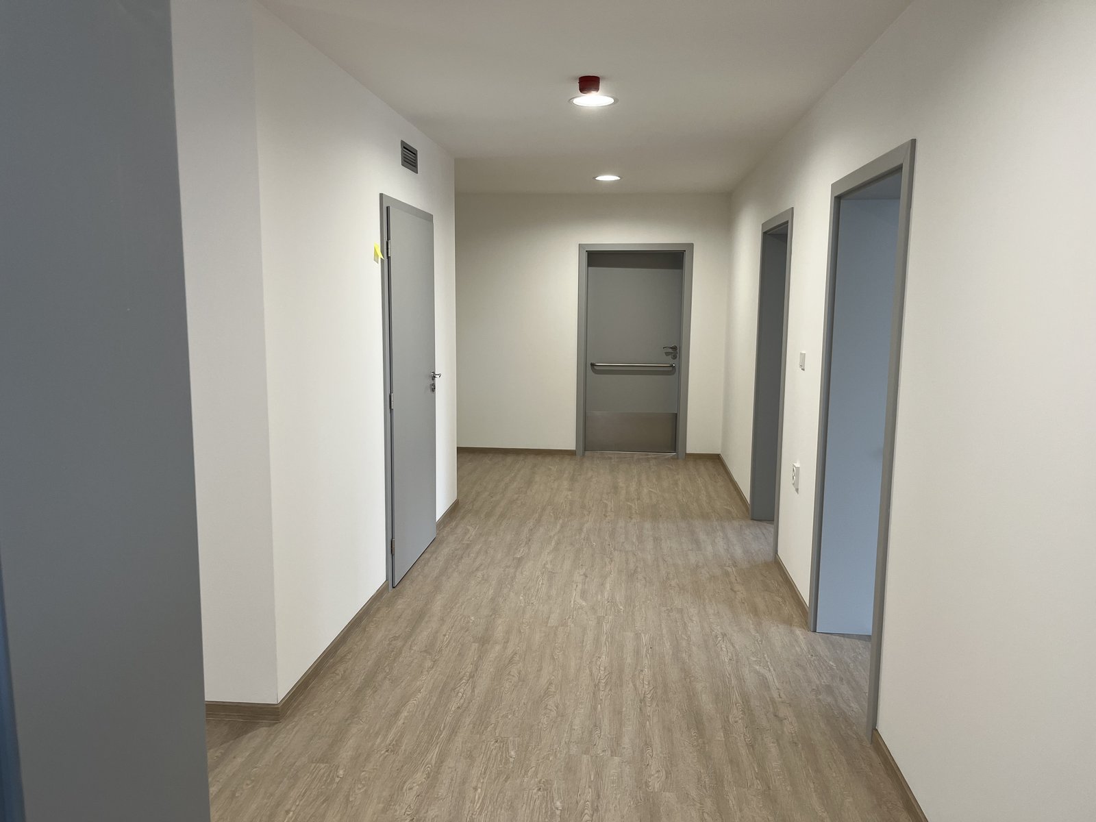Realizace Krystal — renovace kamenné podlahy