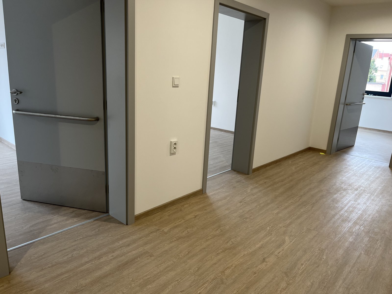 Realizace Krystal — renovace kamenné podlahy