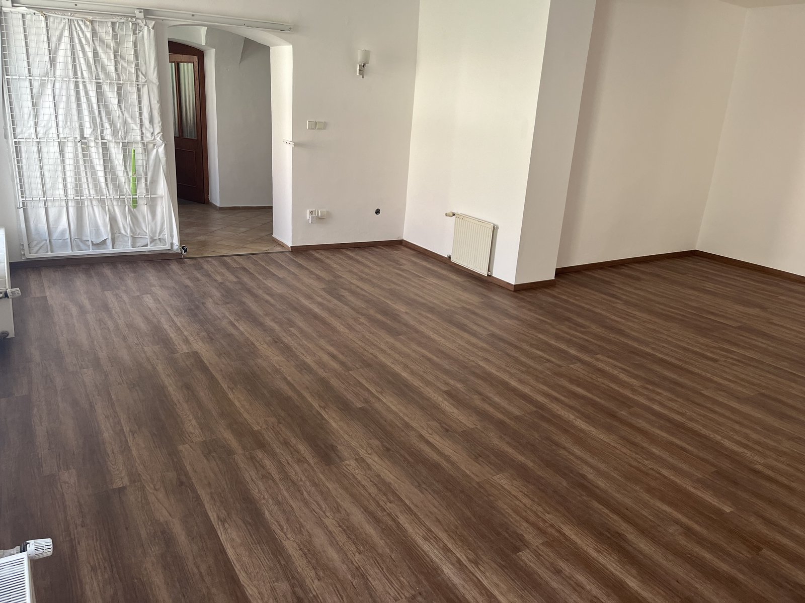 Realizace Krystal — renovace kamenné podlahy