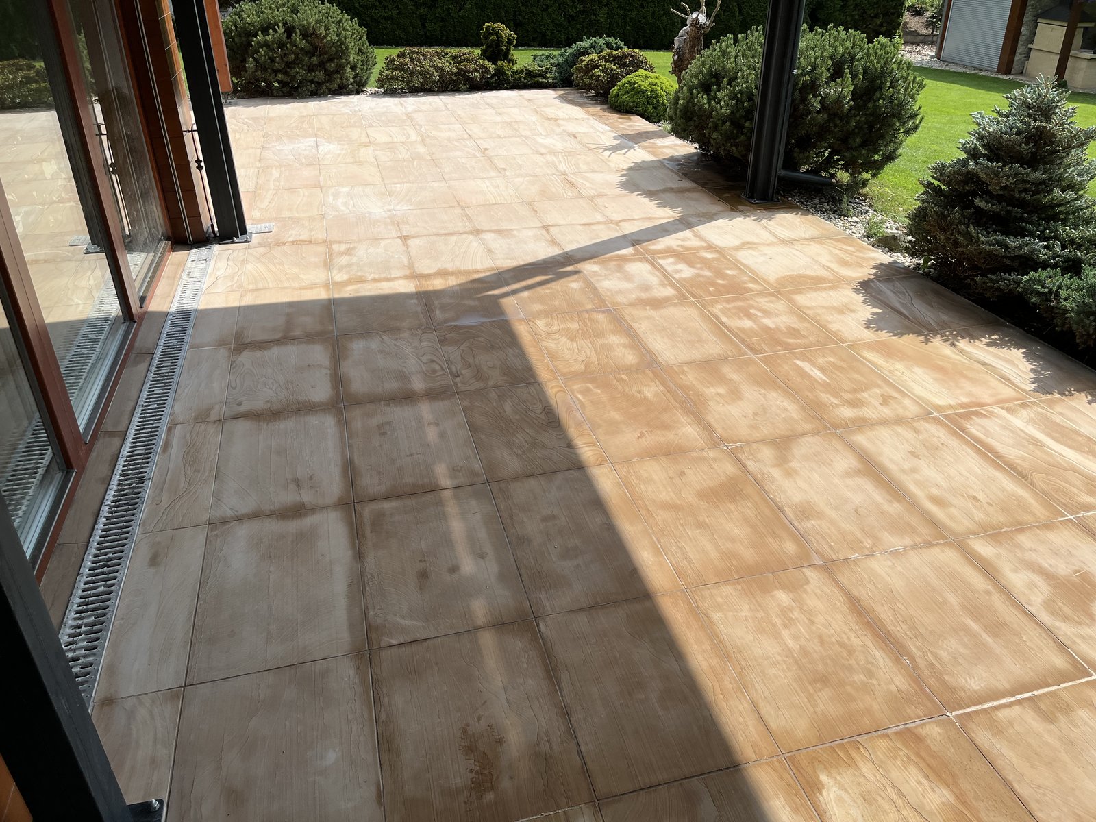 Realizace Krystal — renovace kamenné podlahy