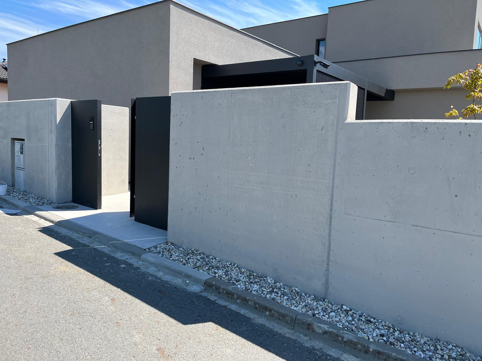 Realizace Krystal — renovace kamenné podlahy